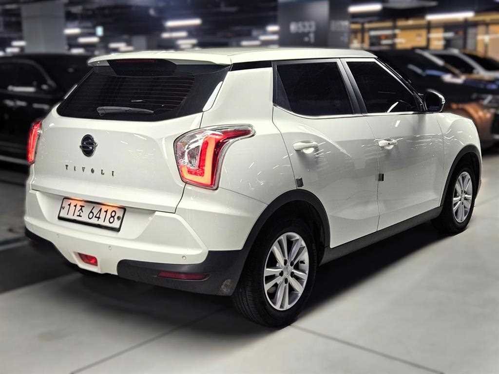 KG모빌리티(쌍용) 티볼리 가솔린 2WD 1.6 VX 이미지 3