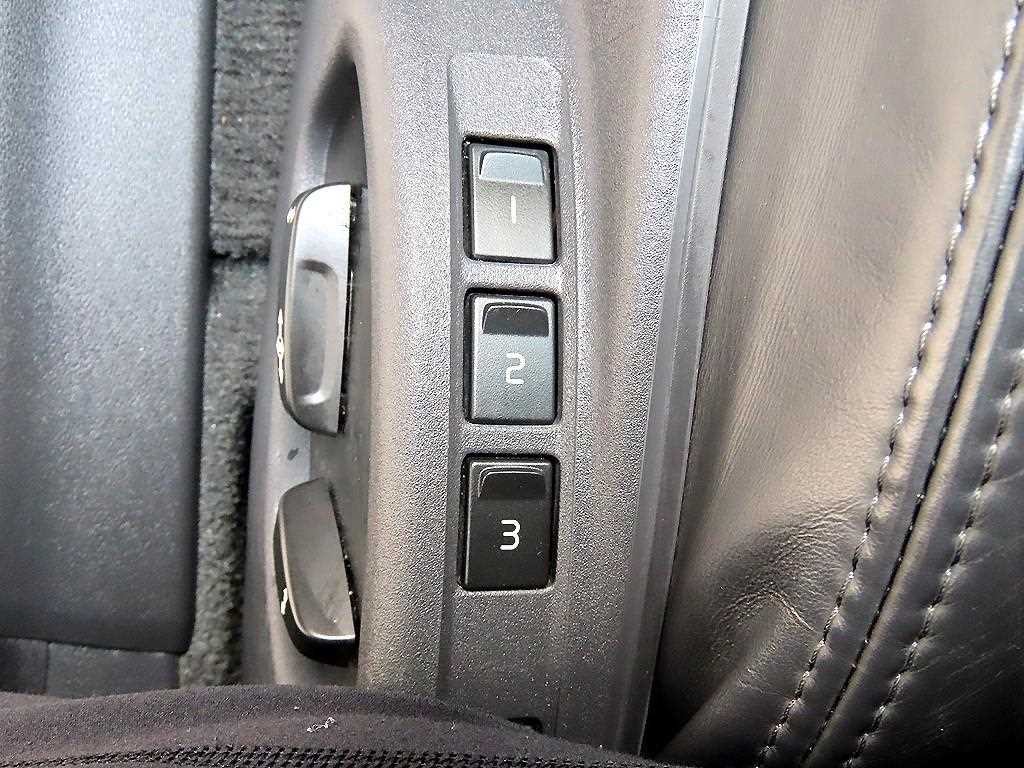볼보 XC70 D5 이미지 12