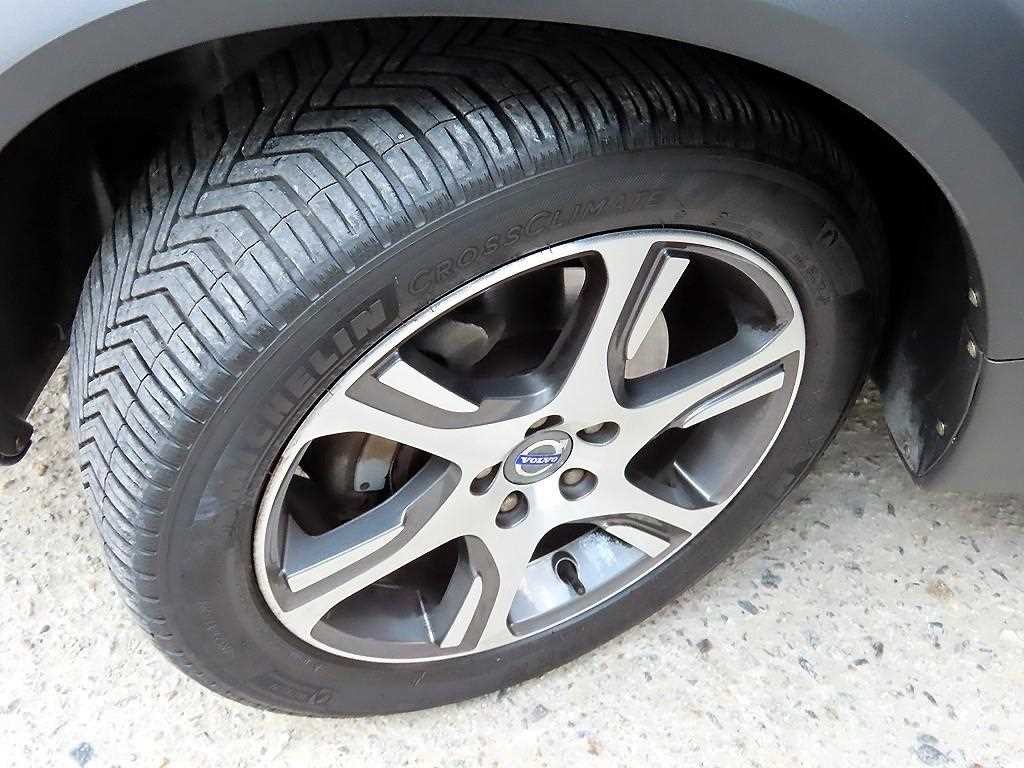 볼보 XC70 D5 이미지 20