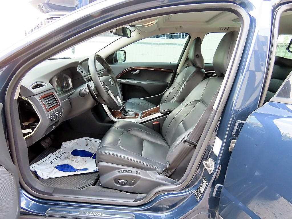 볼보 XC70 D5 이미지 5