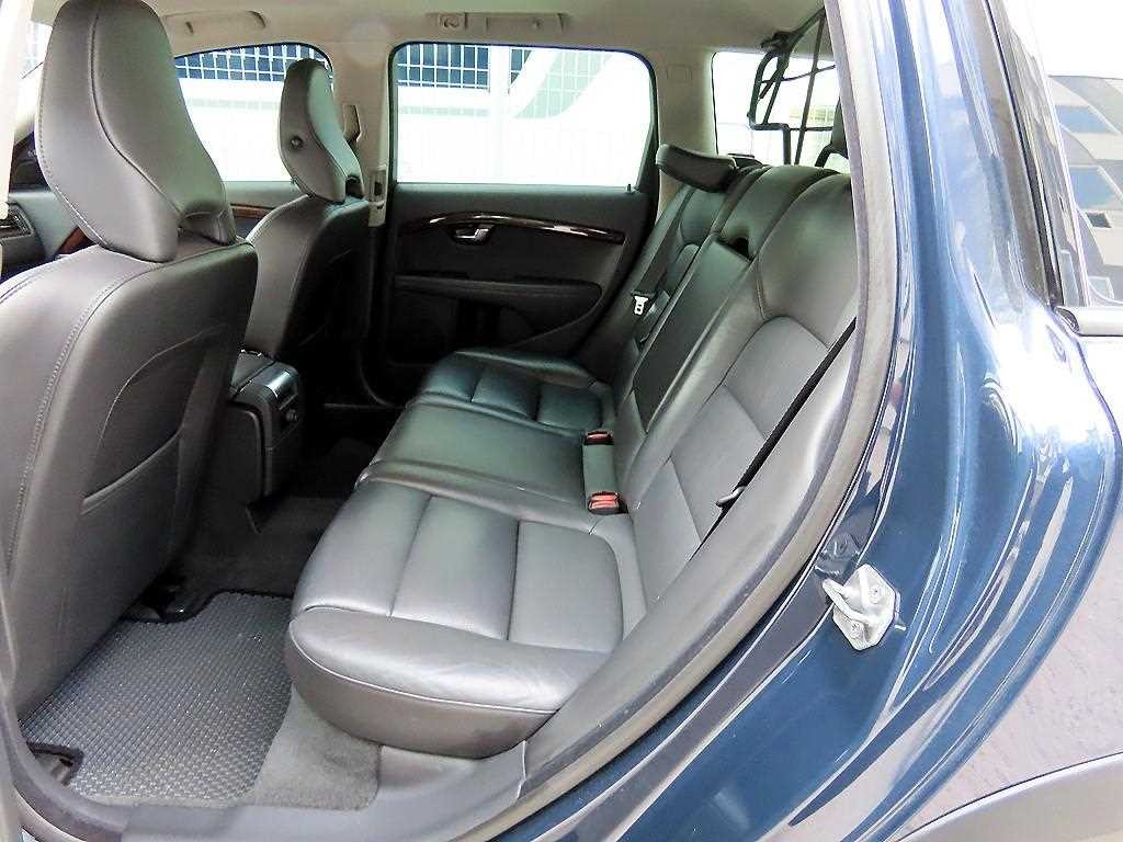 볼보 XC70 D5 이미지 6