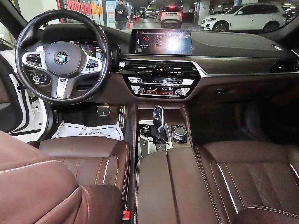 BMW 5시리즈 5시리즈 (G30) 530i M 스포츠 플러스 이미지 10