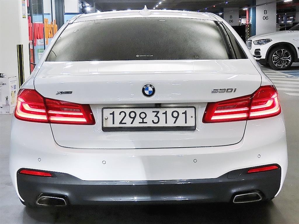 BMW 5시리즈 5시리즈 (G30) 530i M 스포츠 플러스 이미지 5