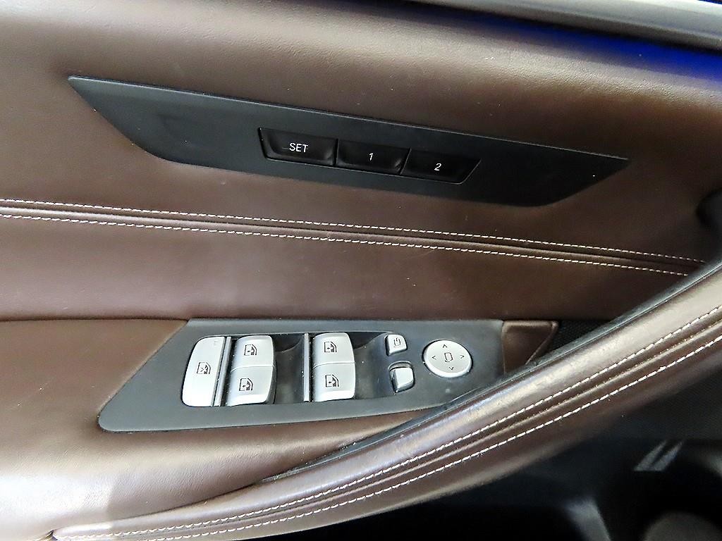 BMW 5시리즈 5시리즈 (G30) 520d M 스포츠 플러스 이미지 13