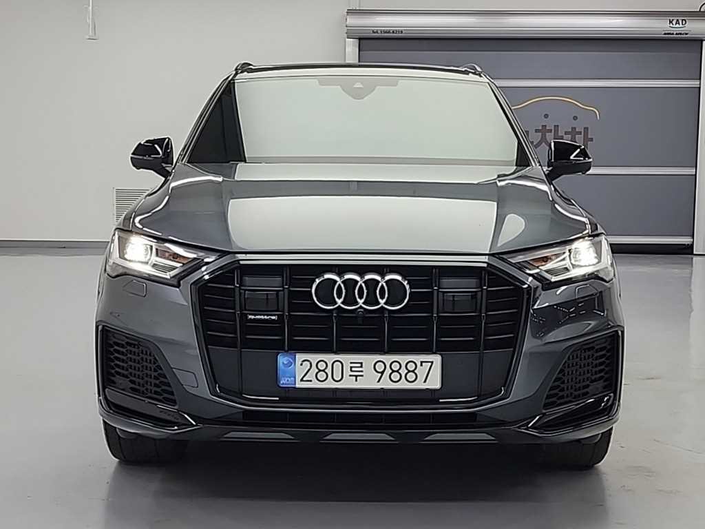 아우디 Q7 Q7 (4M) 55 TFSI 콰트로 프리미엄 이미지 2