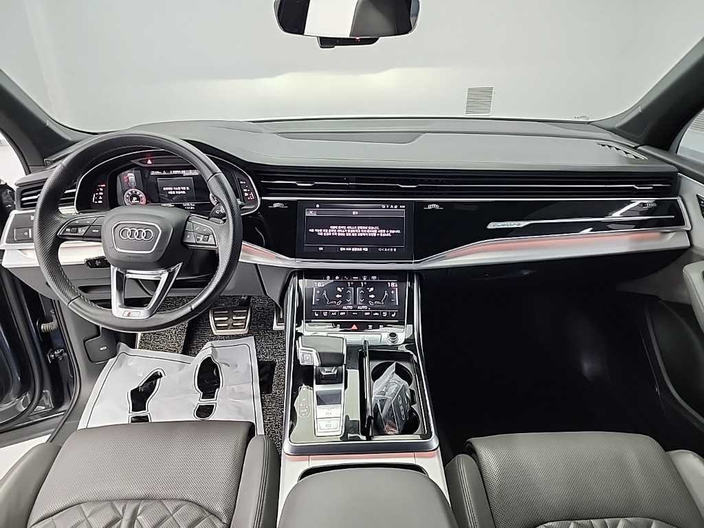 아우디 Q7 Q7 (4M) 55 TFSI 콰트로 프리미엄 이미지 7