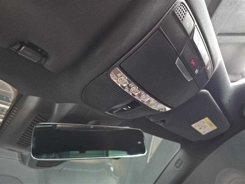 벤츠 E 클래스 E-클래스 W213 E220d 4MATIC 익스클루시브 이미지 16
