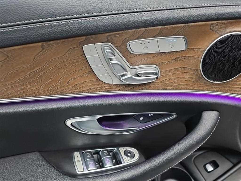 벤츠 E 클래스 E-클래스 W213 E220d 4MATIC 익스클루시브 이미지 18