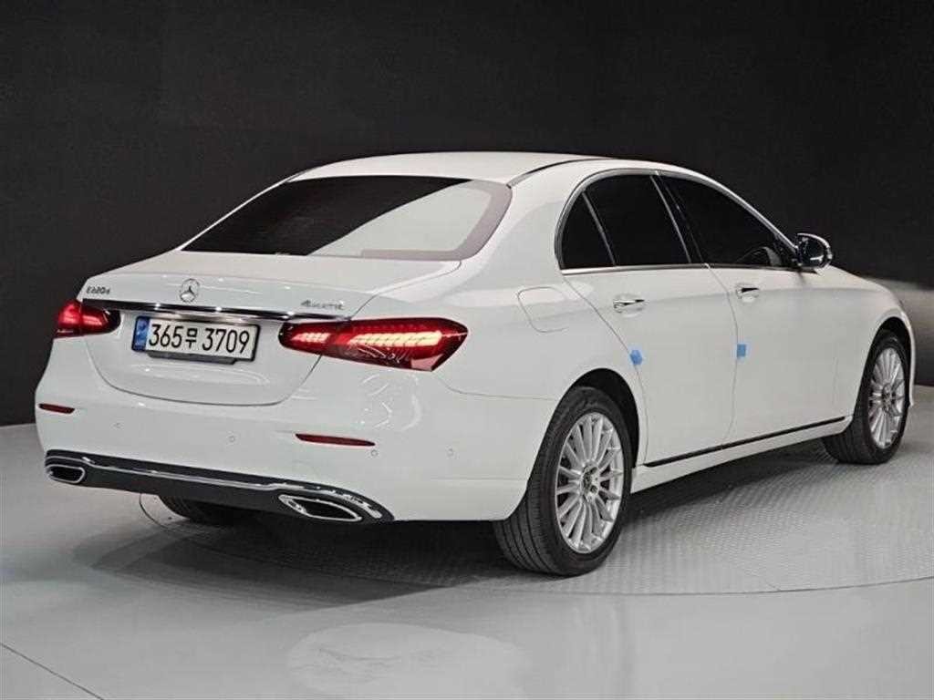 벤츠 E 클래스 E-클래스 W213 E220d 4MATIC 익스클루시브 이미지 2