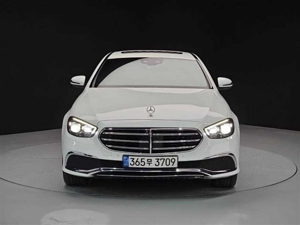 벤츠 E 클래스 E-클래스 W213 E220d 4MATIC 익스클루시브 이미지 3
