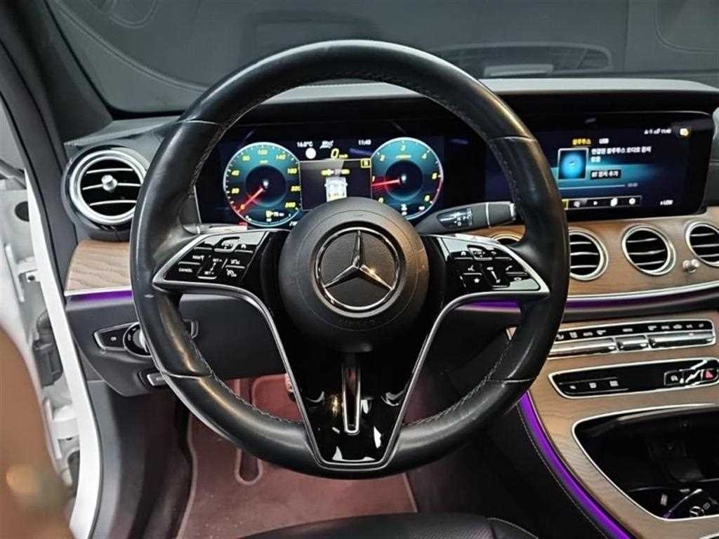 벤츠 E 클래스 E-클래스 W213 E220d 4MATIC 익스클루시브 이미지 6