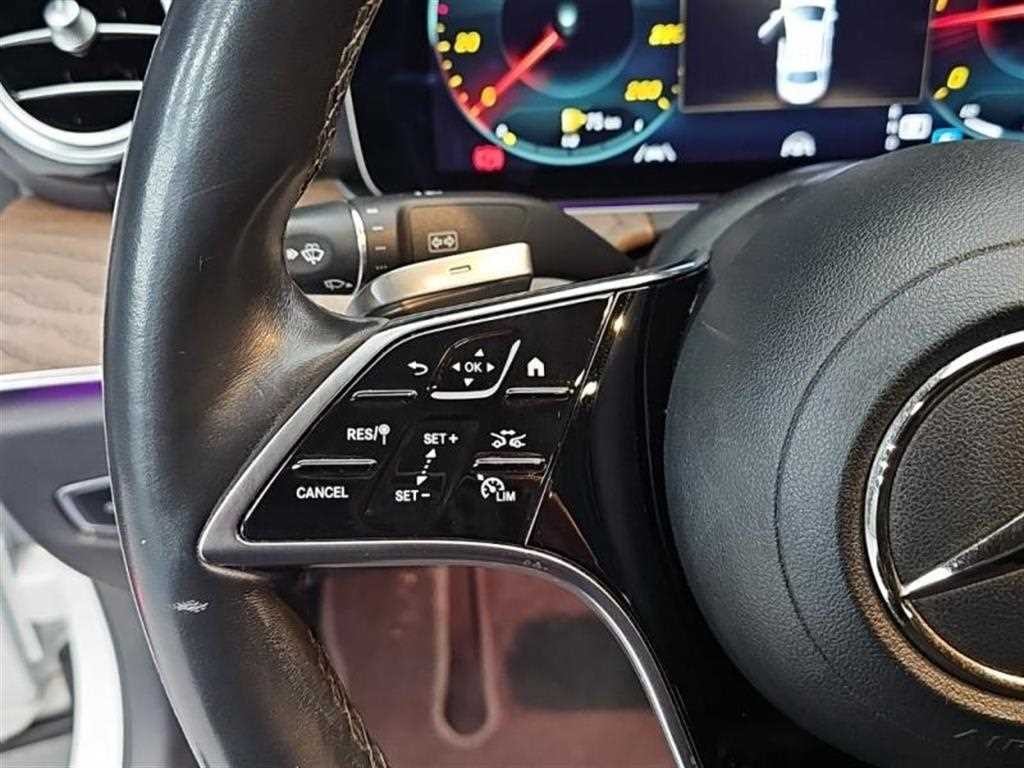 벤츠 E 클래스 E-클래스 W213 E220d 4MATIC 익스클루시브 이미지 8