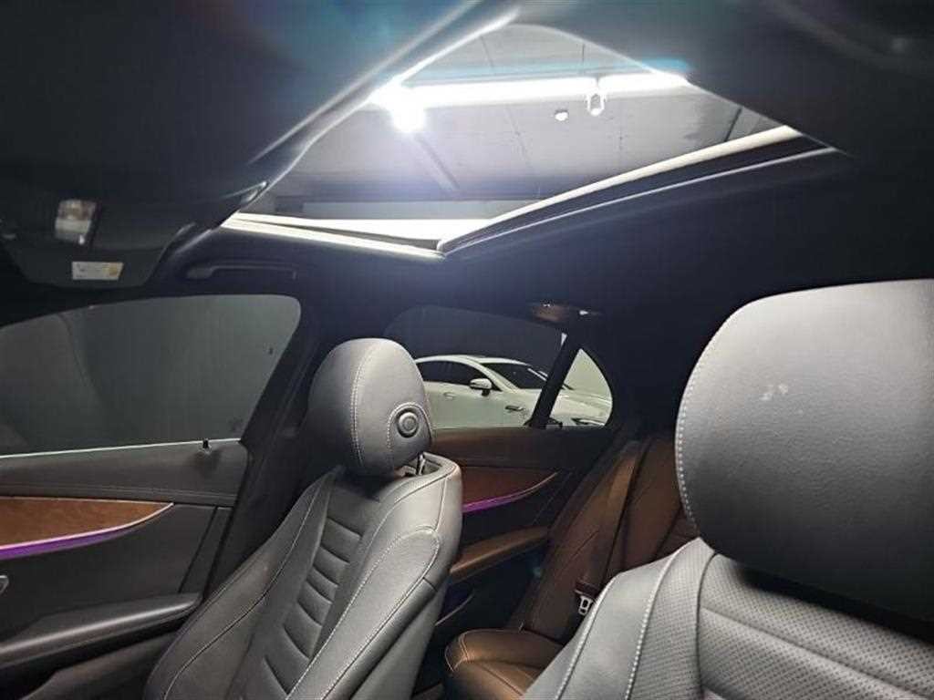 벤츠 E 클래스 E-클래스 W213 E220d 4MATIC 익스클루시브 이미지 9