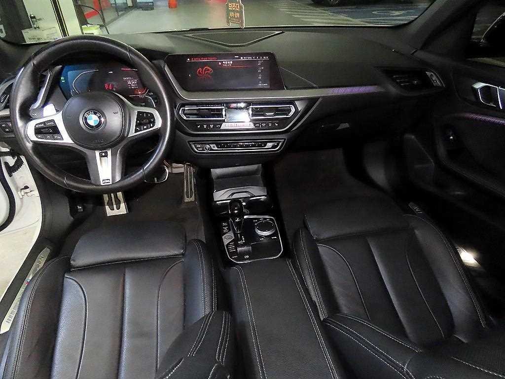 BMW 1시리즈 1시리즈 (F40) 120i M 스포츠 이미지 10