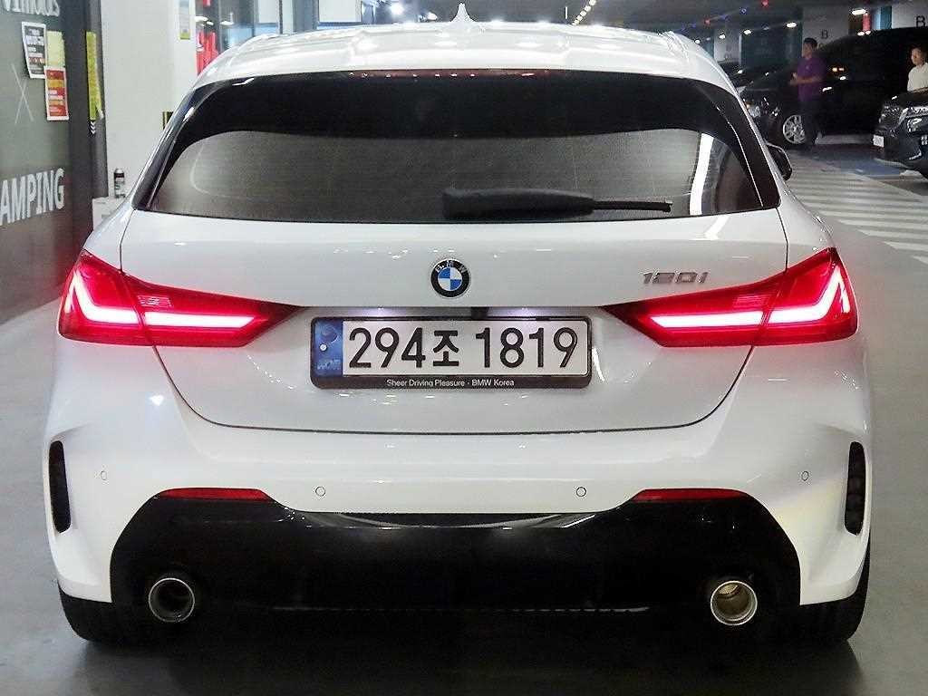 BMW 1시리즈 1시리즈 (F40) 120i M 스포츠 이미지 5