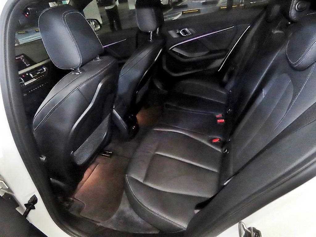 BMW 1시리즈 1시리즈 (F40) 120i M 스포츠 이미지 7