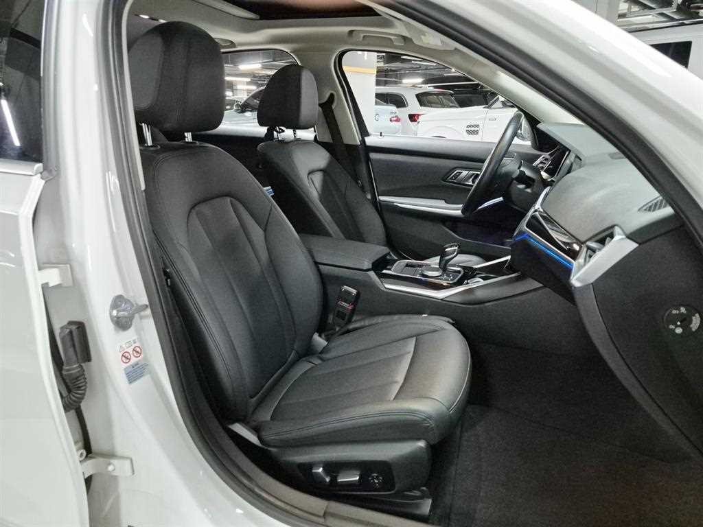 BMW 3시리즈 3시리즈 (G20) 320d 이미지 10