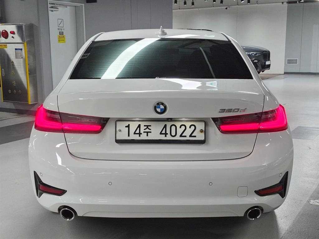 BMW 3시리즈 3시리즈 (G20) 320d 이미지 3