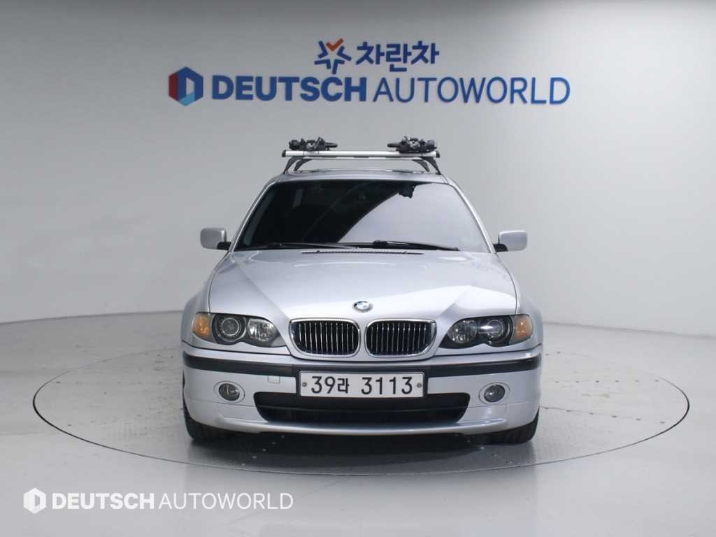 BMW 3시리즈 325I 세단 이미지 3
