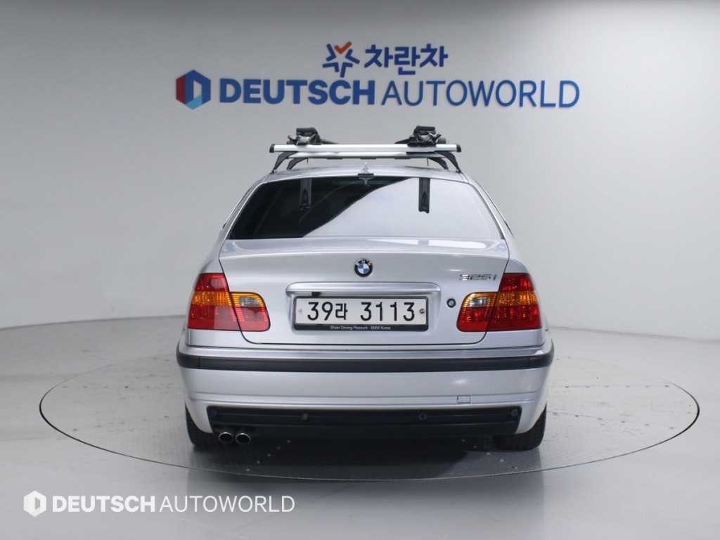BMW 3시리즈 325I 세단 이미지 4