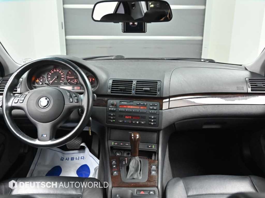 BMW 3시리즈 325I 세단 이미지 7