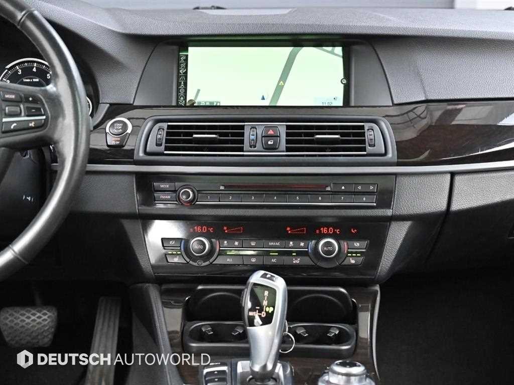 BMW 5시리즈 5시리즈 (F10) 528i xDrive 이미지 14