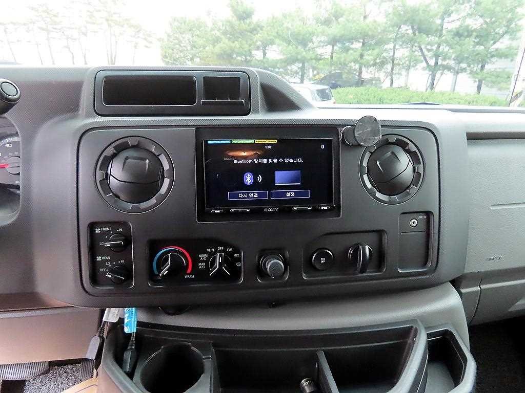 포드 E-Series E150 4.8 이미지 14