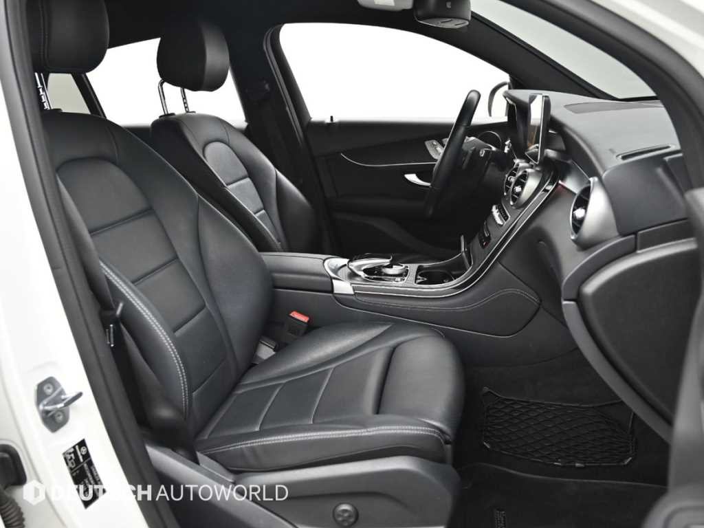 벤츠 GLC 클래스 GLC클래스 X253 GLC 300 4MATIC 쿠페 이미지 10