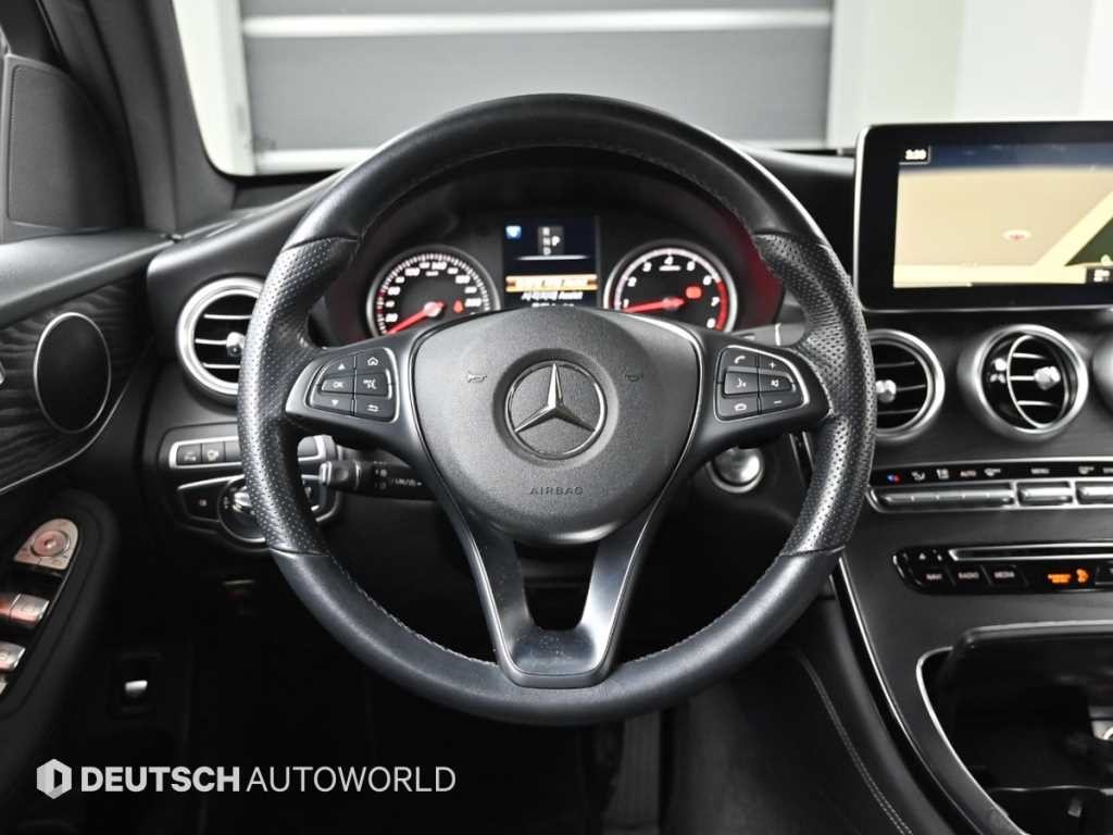 벤츠 GLC 클래스 GLC클래스 X253 GLC 300 4MATIC 쿠페 이미지 13