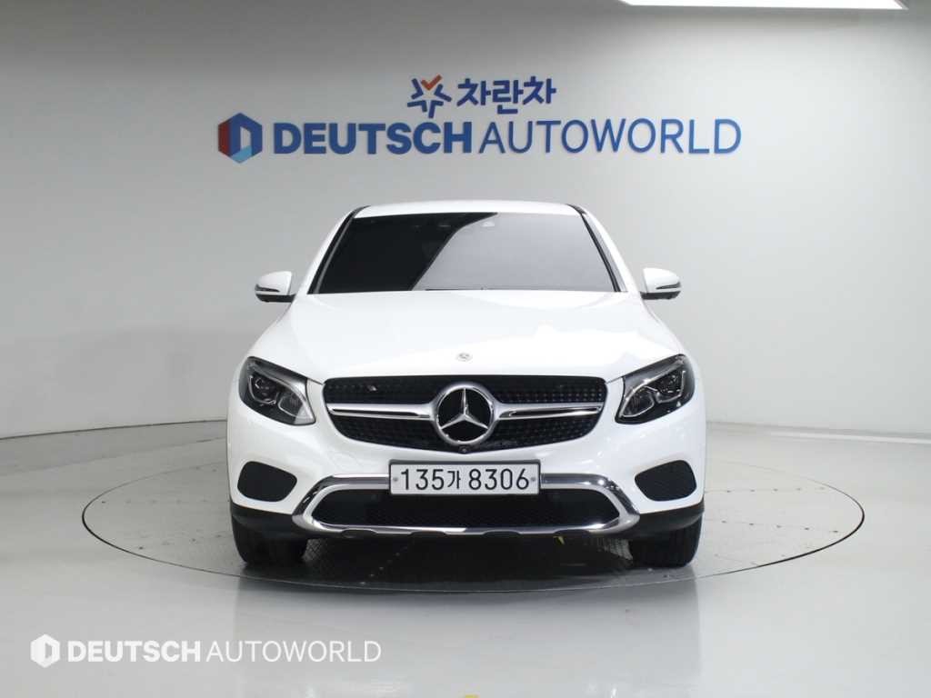 벤츠 GLC 클래스 GLC클래스 X253 GLC 300 4MATIC 쿠페 이미지 3