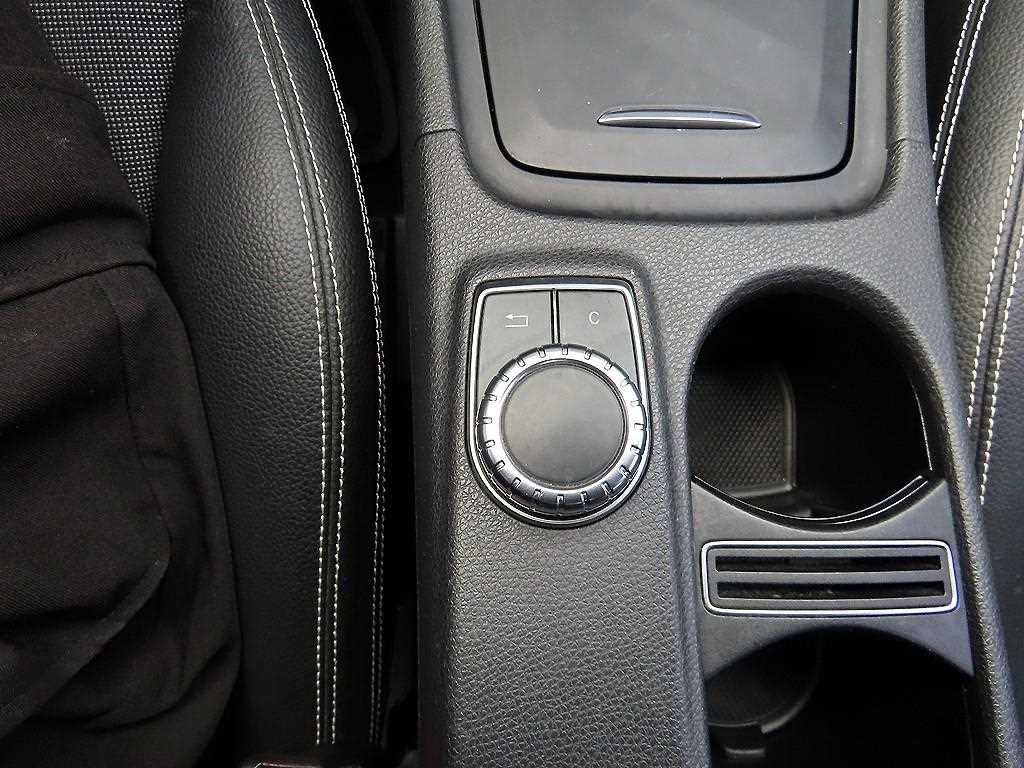 벤츠 A 클래스 A클래스 W176 A200 CDI 스타일 이미지 12