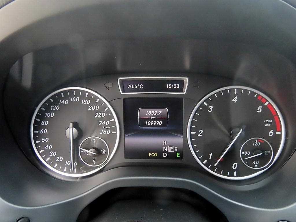 벤츠 A 클래스 A클래스 W176 A200 CDI 스타일 이미지 9