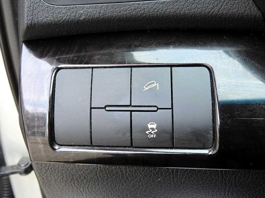 기아 쏘렌토 뉴 쏘렌토 R 2WD 2.0 럭셔리 이미지 12