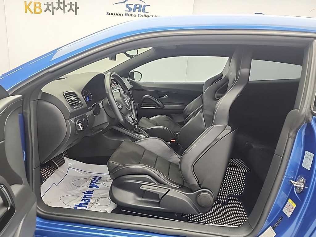 폭스바겐 시로코 2.0 TSI R 이미지 11