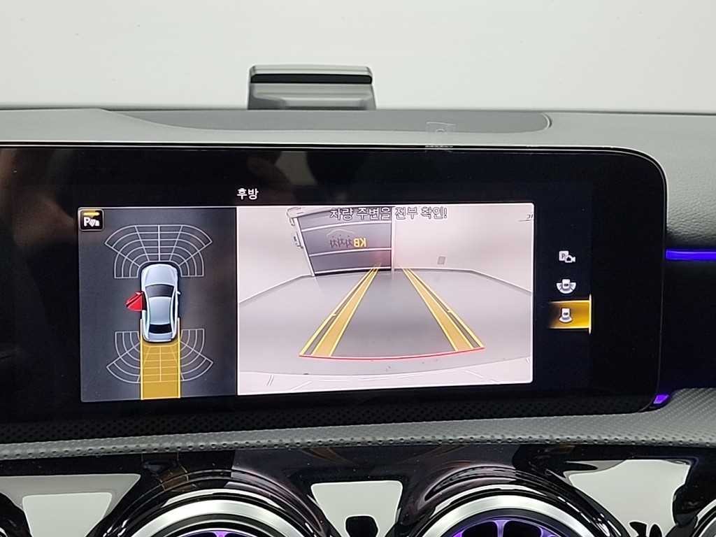 벤츠 A 클래스 A클래스 W177 A250 4MATIC 세단 이미지 14