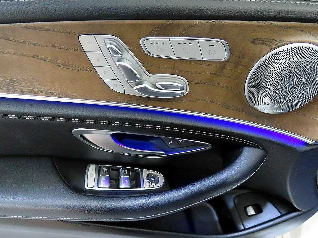 벤츠 E 클래스 E-클래스 W213 E300 익스클루시브 이미지 14
