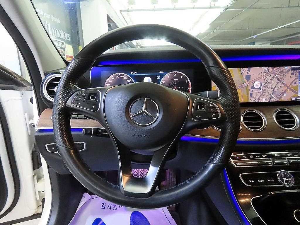 벤츠 E 클래스 E-클래스 W213 E300 익스클루시브 이미지 8
