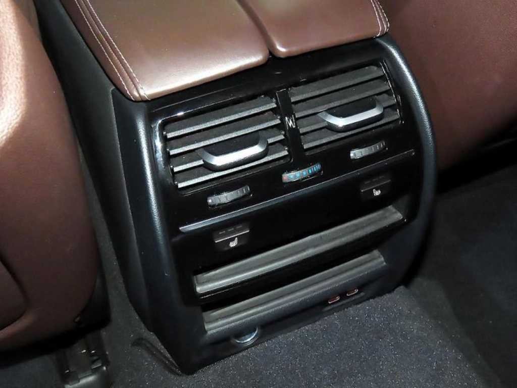 BMW 5시리즈 5시리즈 (G30) 520d xDrive 럭셔리 플러스 이미지 13