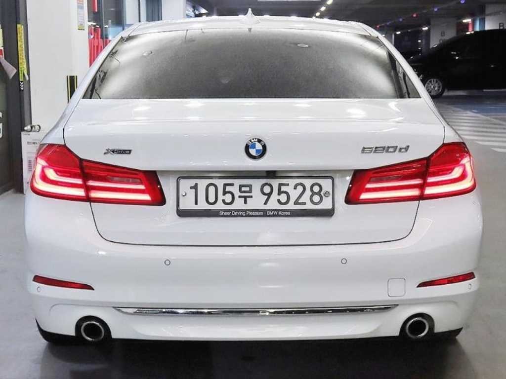 BMW 5시리즈 5시리즈 (G30) 520d xDrive 럭셔리 플러스 이미지 5