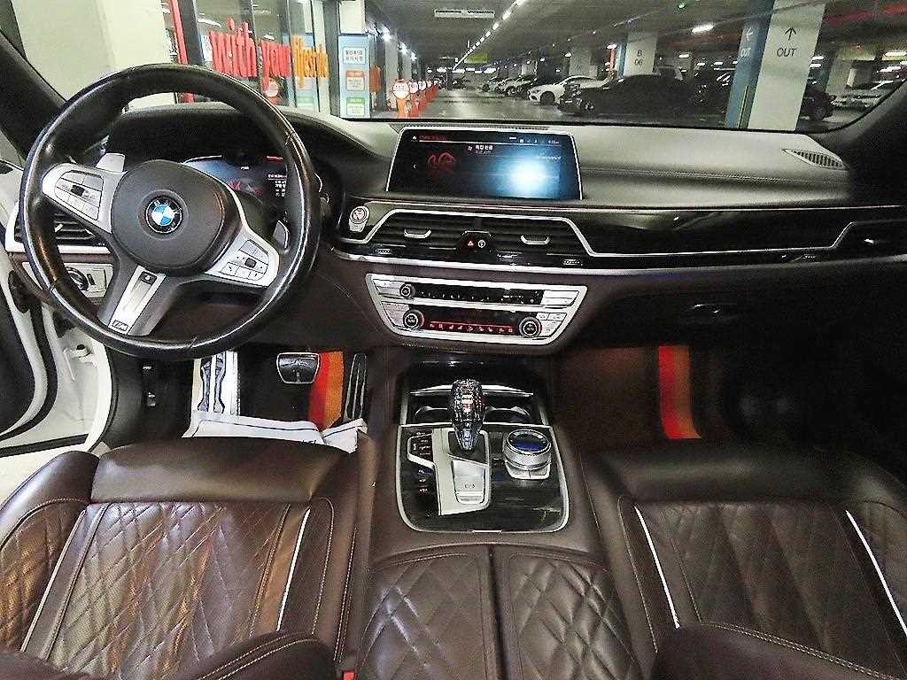 BMW 7시리즈 7시리즈 (G11) 740I M 스포츠 패키지 이미지 10