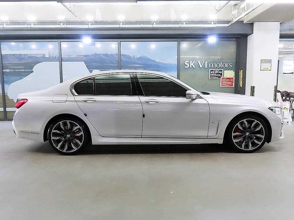 BMW 7시리즈 7시리즈 (G11) 740I M 스포츠 패키지 이미지 3