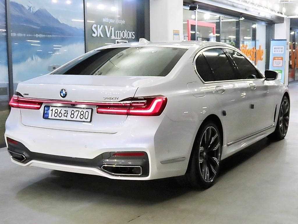 BMW 7시리즈 7시리즈 (G11) 740I M 스포츠 패키지 이미지 4