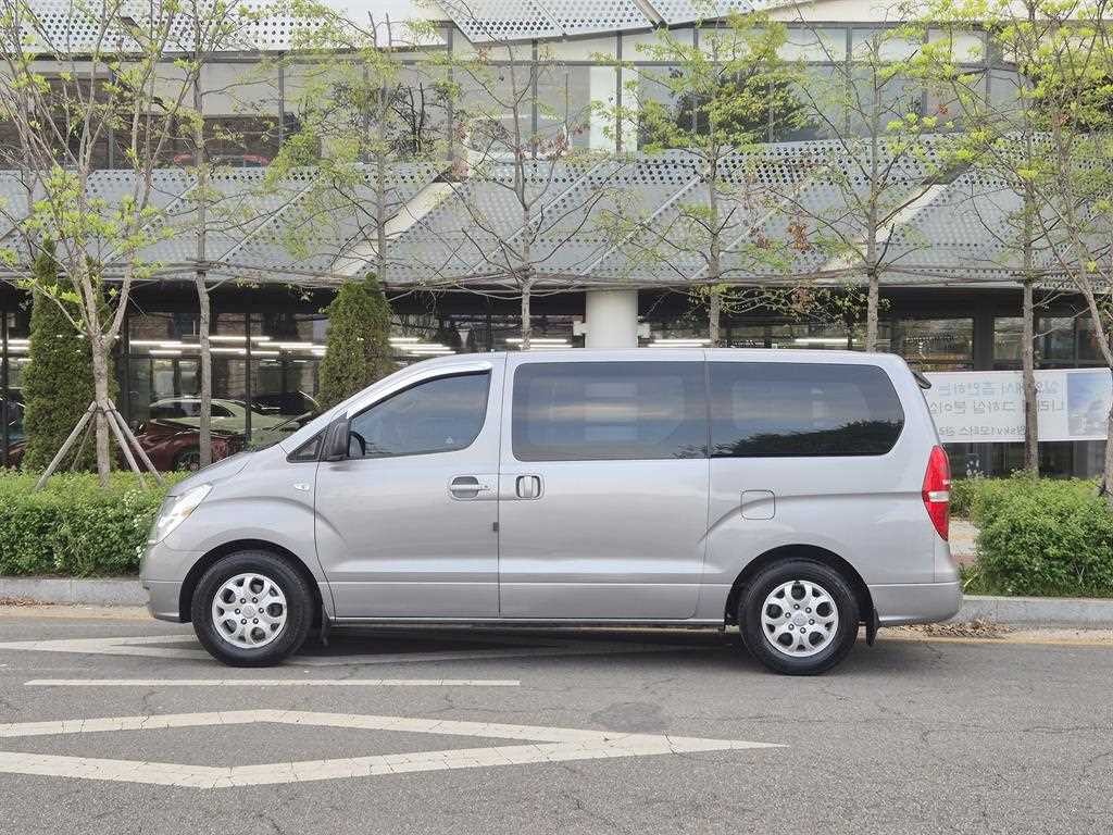 현대 스타렉스 그랜드 스타렉스 밴 3인승 CVX 럭셔리 이미지 1
