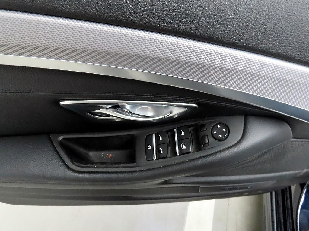 BMW 5시리즈 5시리즈 (F10) 530d xDrive 이미지 11