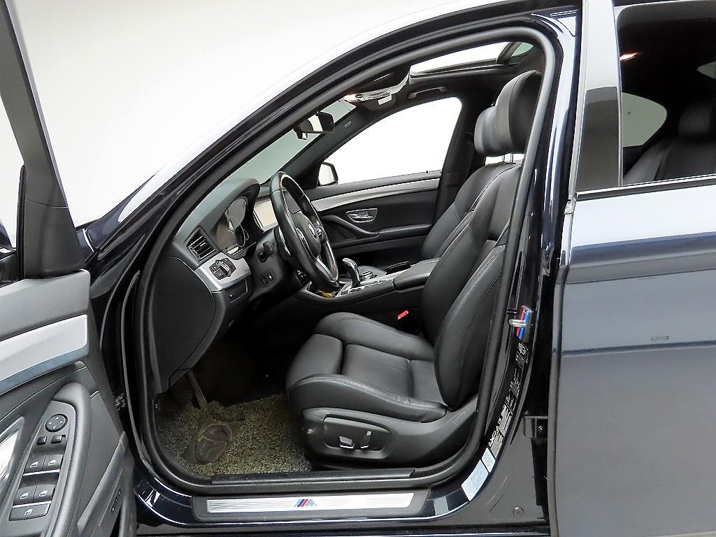 BMW 5시리즈 5시리즈 (F10) 530d xDrive 이미지 12