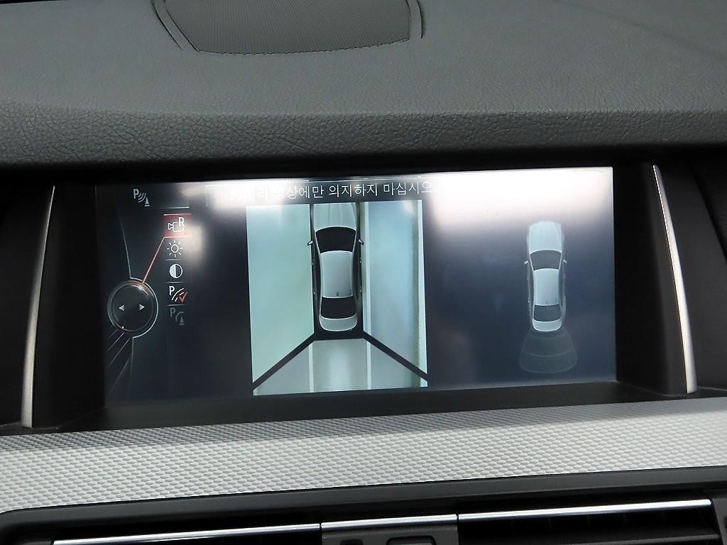 BMW 5시리즈 5시리즈 (F10) 530d xDrive 이미지 15