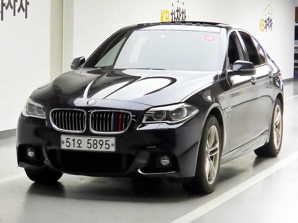 BMW 5시리즈 5시리즈 (F10) 530d xDrive 이미지 2