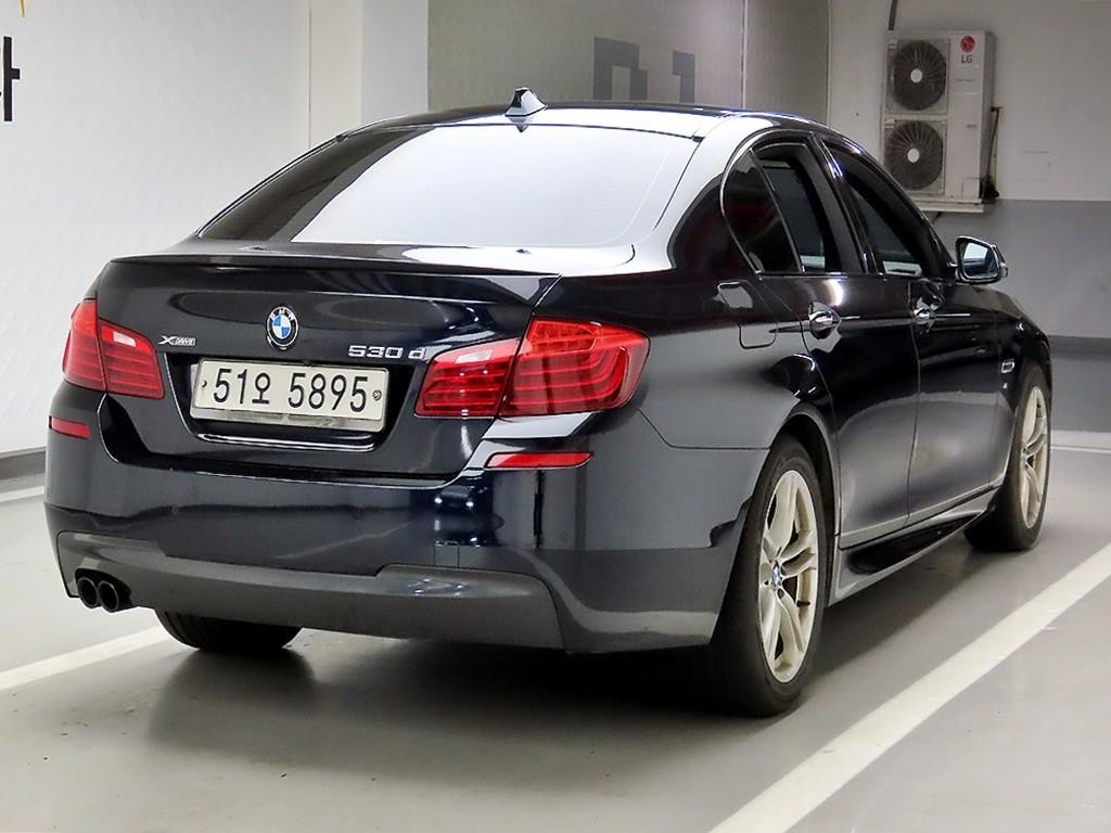 BMW 5시리즈 5시리즈 (F10) 530d xDrive 이미지 4
