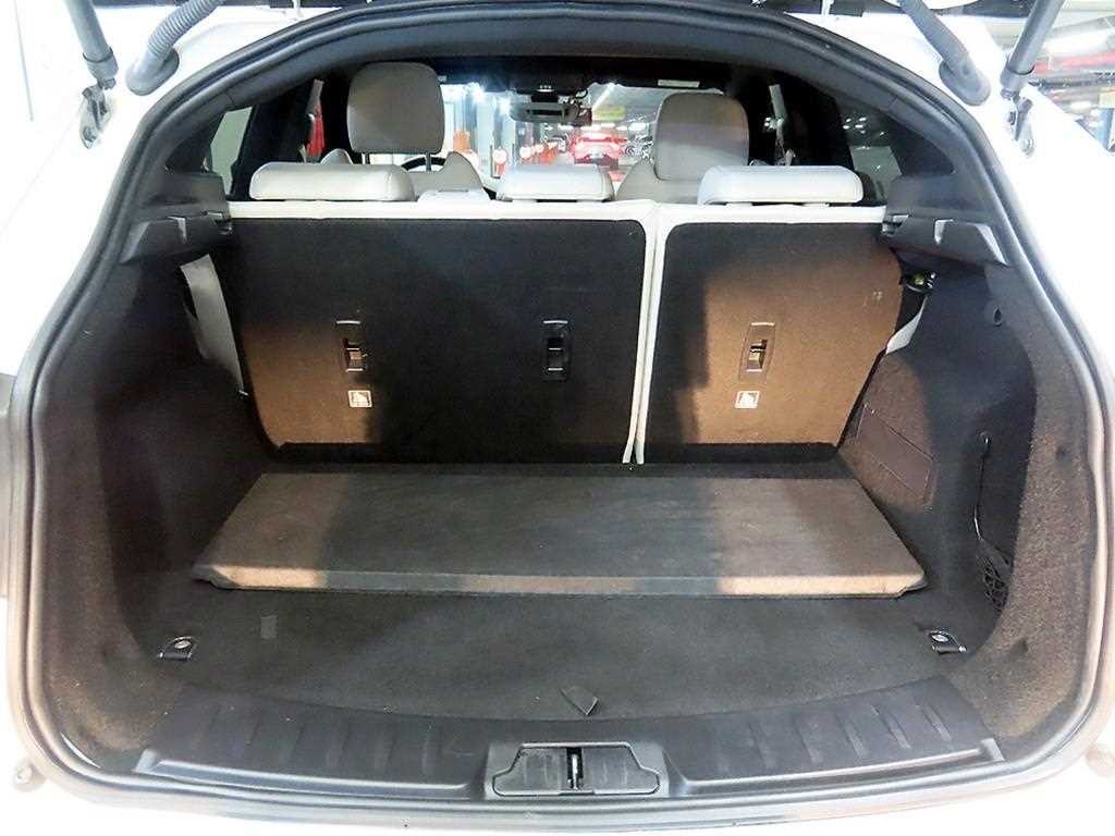 재규어 E-PACE P250 S 이미지 17