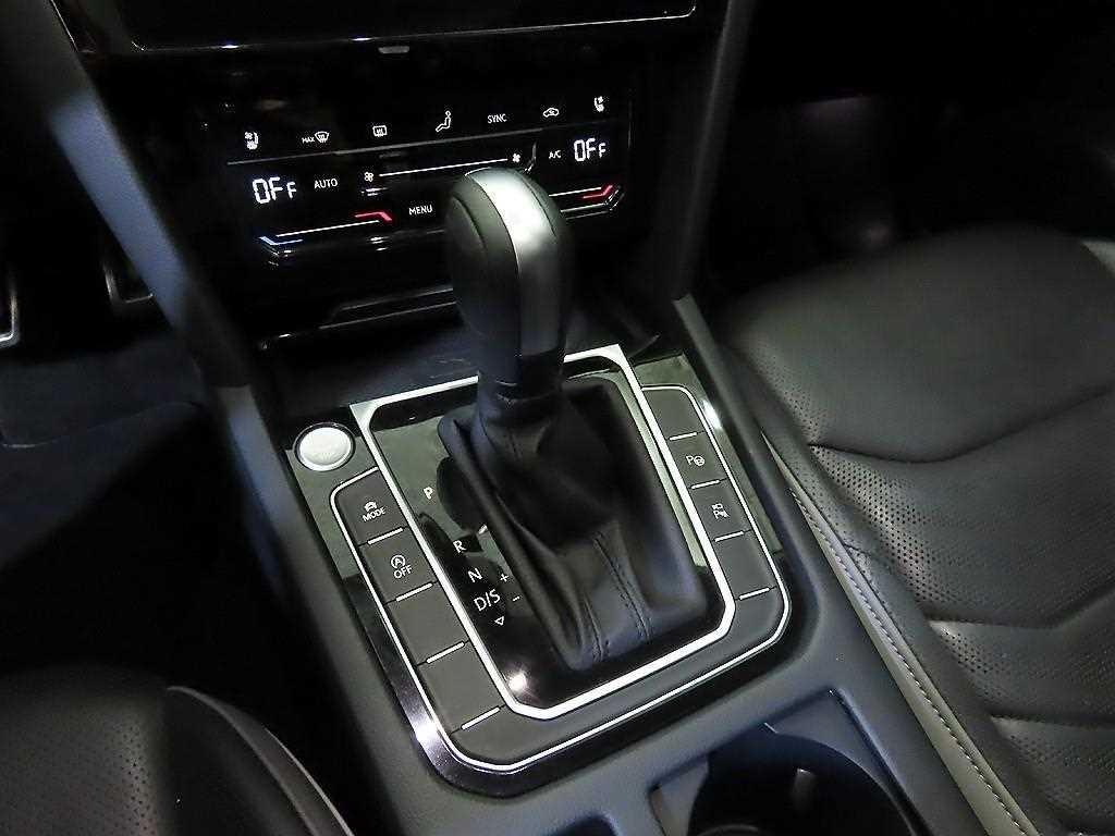 폭스바겐 아테온 2.0 TDI 프레스티지 이미지 12